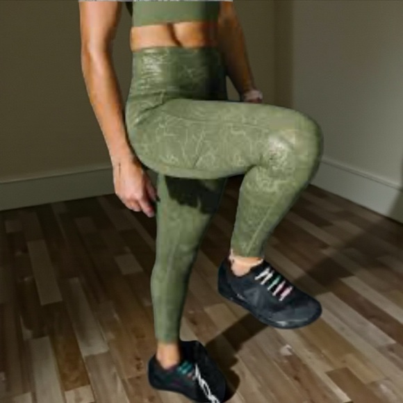 Zyia Olive Green Leggings | High Rise Activewear | Women’s Athleisure🫒 - Picture 2 of 5
